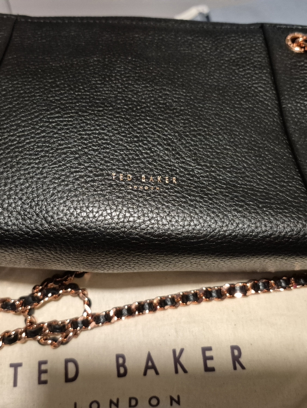 Ted Baker Black Pebbled Leather Crossbody with Rose Gold Chain Detail - Picture 6 of 8